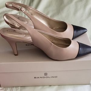 Bandolino Sling Back Pump, color block Nude and Black never wore Size 9